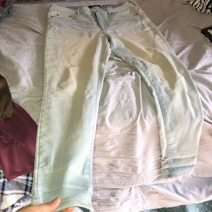 Light Wash High-Waisted Jeggings